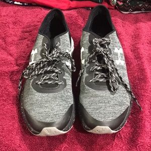 Women’s under armour size 8